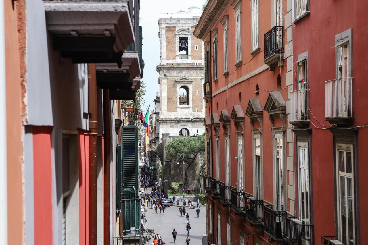 Shabby Chic Apartment In The Vibrant City Center Napoli Eksteriør billede